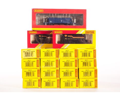 Hornby (China) 00 Gauge Freight stock: 18 No. R6371 Shell Petrol Tankers (Railroad series), and one R6287B YGB ‘Seacow’ hoppe