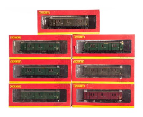 Hornby (China) 00 Gauge Passenger Brake Vans: Maunsell ‘C’ type vans: R4301A and R4301B in SR Olive Green; R 4340A and R 4301