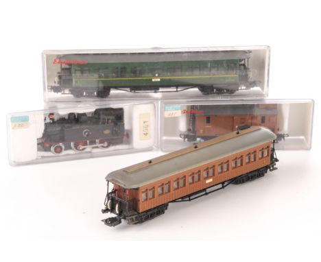 Electrotren H0 Gauge 2-4-0T locomotive and stock: Electrotren ref 4001 Sharp Stewart tank engine as MZA No. 179 in black: wit
