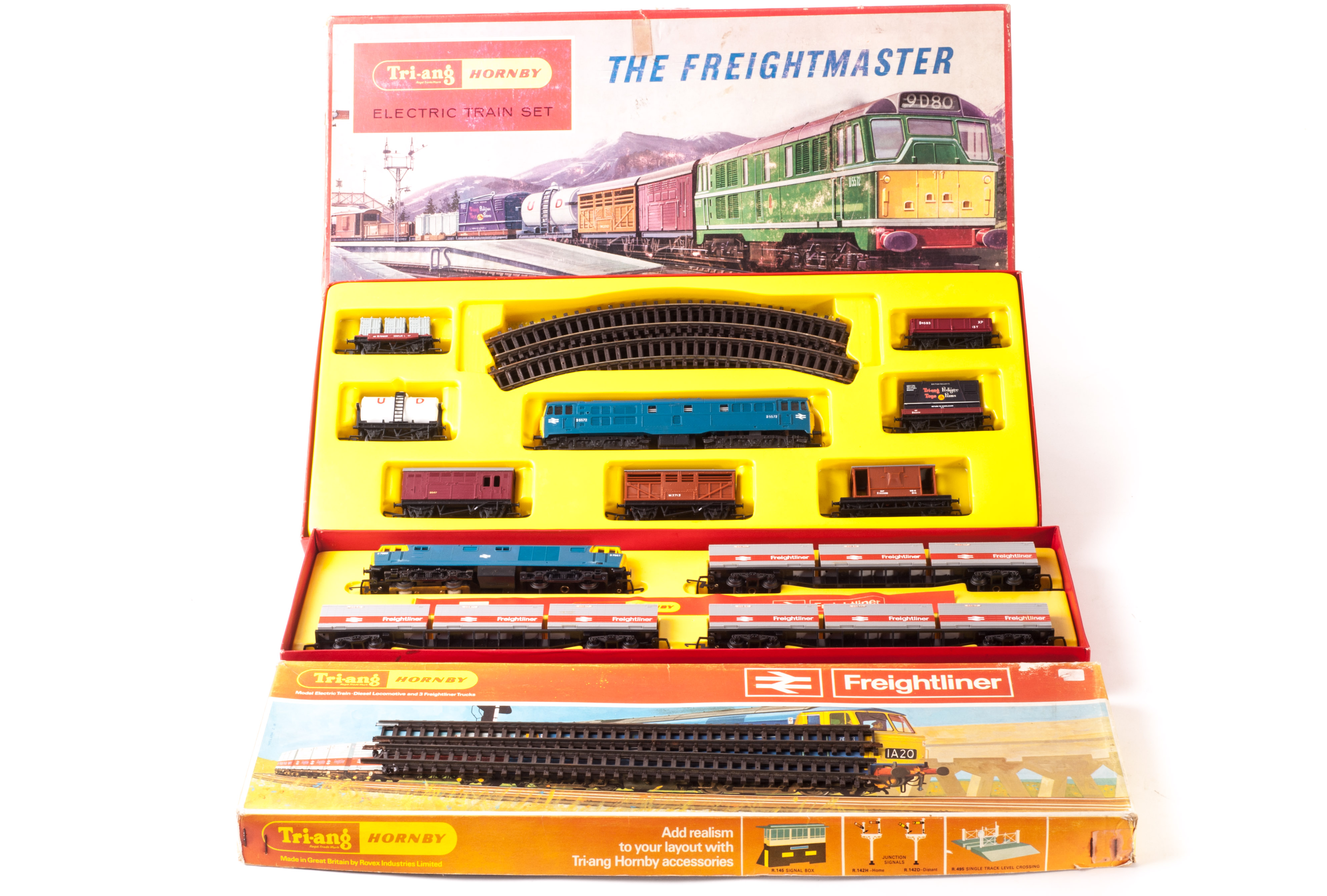 TriangHornby 00 Gauge Train Sets RS 51 Freightmaster Set BR blue A1A
