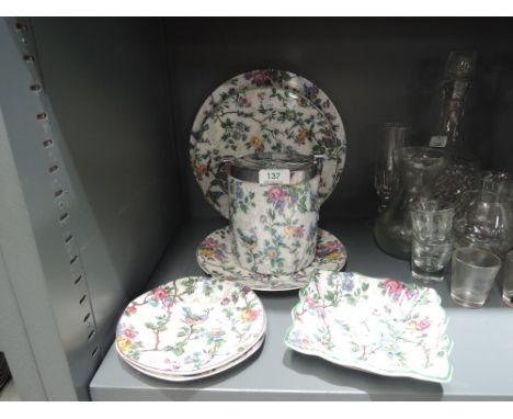 A selection of vintage ceramics by Midwinter