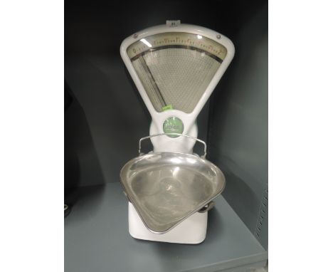 A vintage set of shop scales by Avery in green and white 