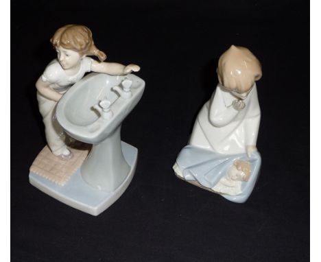 Two Lladro figure groups