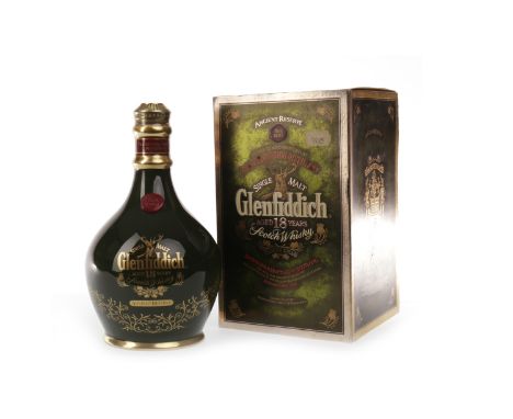 GLENFIDDICH ANCIENT RESERVE AGED 18 YEARS DECANTER Active. Dufftown, Banffshire. 700ml, 43% volume, in green ceramic decanter