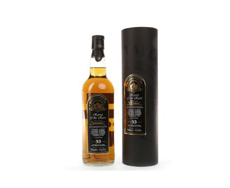 DUNCAN TAYLOR RAREST OF THE RARE AGED 33 YEARSBlended Scotch WhiskyA blend of Kinclaith, Ladyburn, Glen Mhor, Glen Albyn, Gle