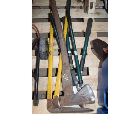Quantity of garden tools to include axe, edgers and loppers