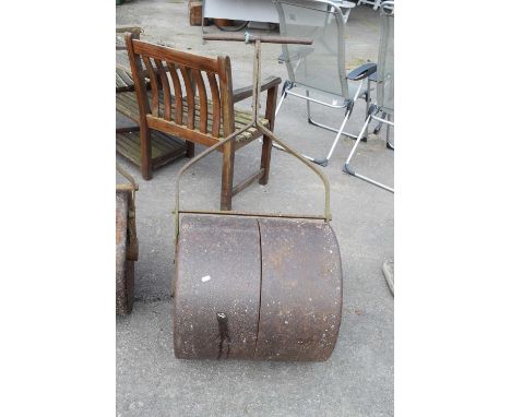 Metal garden roller, drum width approx 53cm