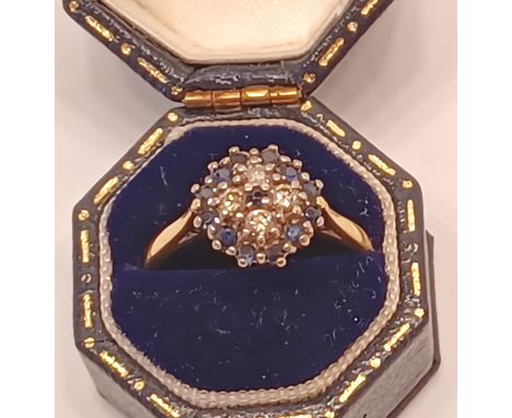 18CT GOLD DIAMOND AND SAPPHIRE CLUSTER RING&nbsp; SIZE O&nbsp; 3.7g