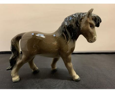 AN UNUSUAL GOEBEL WEST GERMANY PORCELAIN BROWN GLOSS PONY HORSE MODEL 10.5 CM IN PERFECT CONDITION 