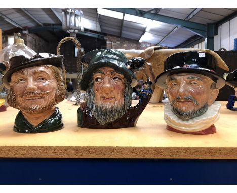 THREE ROYAL DOULTON TOBY JUGS TO INCLUDE 'ROBIN HOOD', 'BEEFEATER' AND 'RIP VAN WINKLE' 