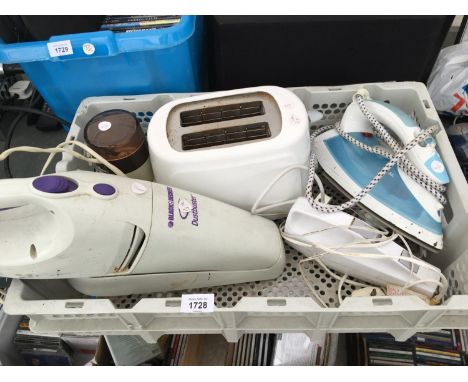 VARIOUS ELECTRICALS TO INCLUDE A TOASTER, MOULINEX COFFEE GRINDER,IRON ETC SOME BELIEVED WORKING BUT NO WARRANTY 
