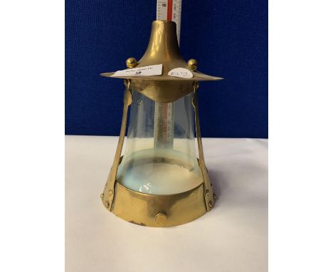 AN ART NOUVEAU BRASS LAMP WITH VASELINE OPALESCENT GLASS SHADE 