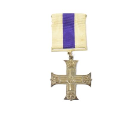 WWI Military Cross - original First World War George V Military Cross medal. Complete with original purple and white striped 