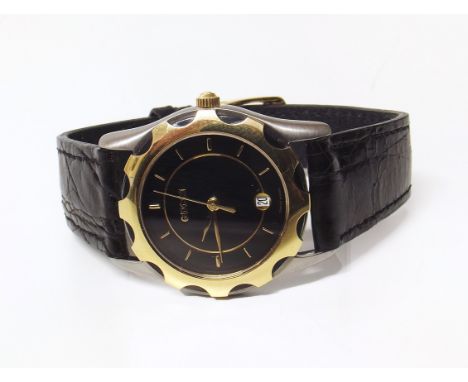 Gucci ladies wristwatch with stainless steel case, gold plated bezel, Quartz movement. We are unable to provide condition rep