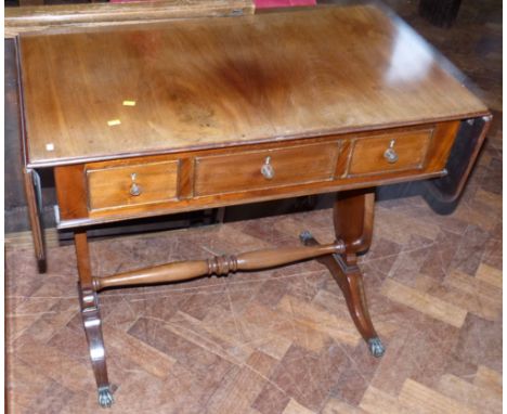 Reproduction mahogany sofa table. We are unable to provide condition reports for this sale.