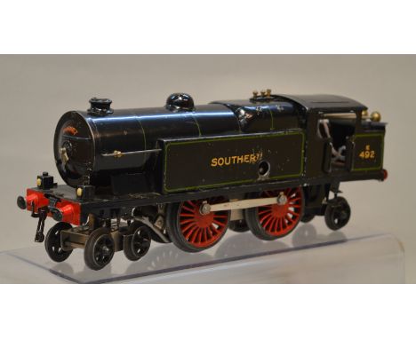 O Gauge Hornby No.2 special clockwork 4-4-2 tank engine. Southern black livery E492. Generally good condition, some touching 