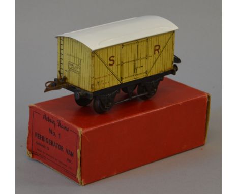 O Gauge. Hornby. No.0 SR refrigerator van. F/G repainted roof. Incorrect box.