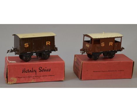 O Gauge. Hornby. No.1 luggage van SR brown, gold lettering & SR brake van brown, gold lettering. Overall F/G