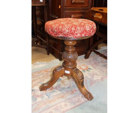 Victorian tripod piano stool 