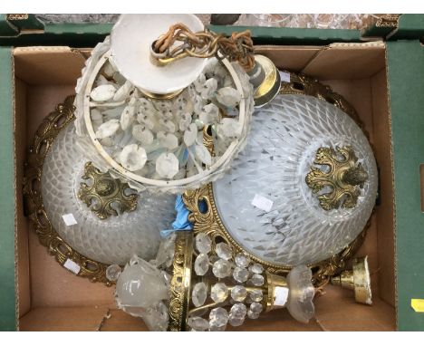  Four ceiling light fittings, two chandelier style
