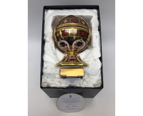 Royal Crown Derby Old Imari 1128 Millennium globe clock, limited edition, 477 of 1000, boxed with certificate, 18cm high