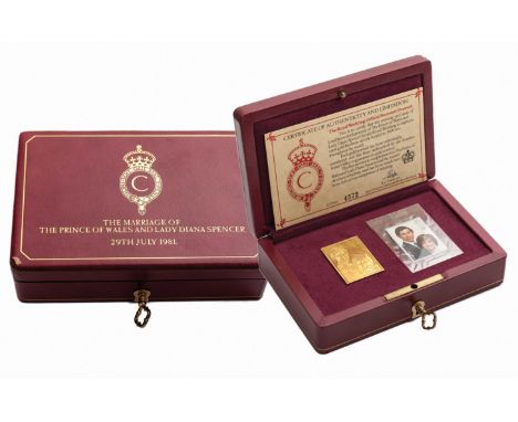 A PRINCE OF WALES AND LADY DIANA 18CT GOLD OFFICIAL PORTRAIT weighing 27g, in a fitted case 