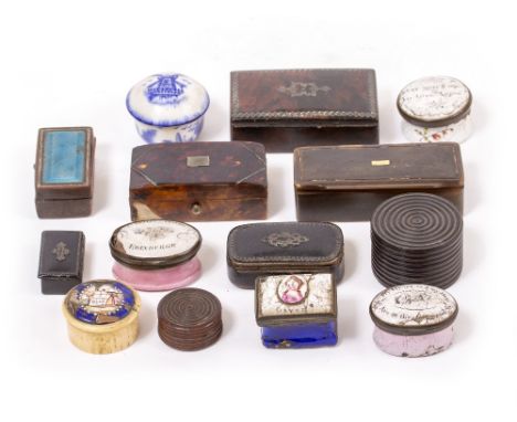 A COLLECTION OF ANTIQUE BOXES to include four Georgian enamelled patch boxes, tortoise shell snuff box, a horn box and others