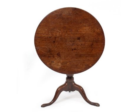 A GEORGIAN MAHOGANY CIRCULAR TILT TOP TRIPOD TABLE 77cm diameter x 70cm high