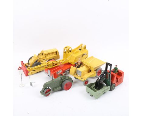 DINKY TOYS - a group of Vintage diecast construction vehicles, including 20 Ton Lorry-Mounted Crane, Michigan Tractor Dozer e