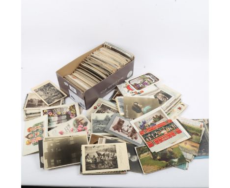 A quantity of Vintage loose postcards, including topographical (boxful) 