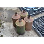 4x Castrol oil cans.