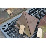 6x Ransomes plough points.