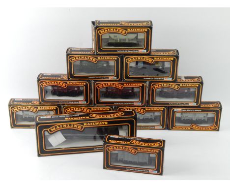 Palitoy Mainline Railways dublo wagons, tank, hopper and bolster, boxed, (12).