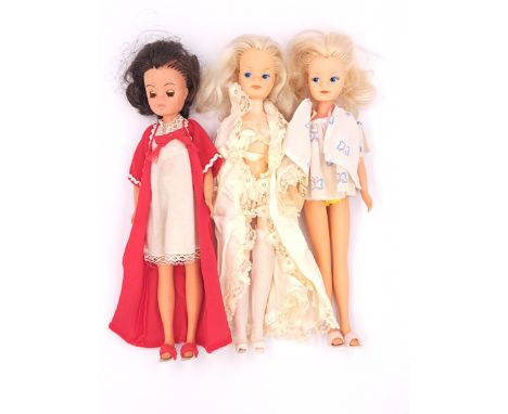 Pedigree Sindy three vintage 1980s dolls, including: (1) 1986 Emanuel Elegance Lingerie; (2) 1980 Summer Nights; (3) 1986 Mis