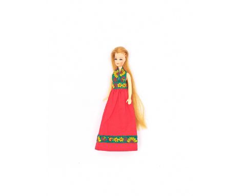 Palitoy Princess Pippa vintage doll, 1977, missing shoes, Good Plus to Excellent.