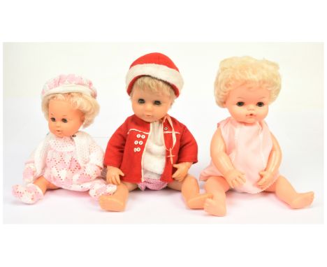 Palitoy Tiny Tears 16B vintage doll (1965), Tiny Tears Transitional 16G (1970) and a Teeny Tiny Tears 12B (1970), wearing ori