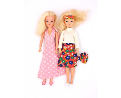 Pedigree Sindy pair of vintage 1970s dolls: (1) Sindy doll Gen 2, blonde, wearing Weekender 1978; (2) Sindy doll, blonde, wea