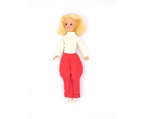 Pedigree Sindy Jodhpurs and Sweater vintage Trendy Girl doll, 1972, blonde hair (distressed with some missing plugs), Fair Pl