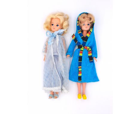 Pedigree Sindy pair of vintage 1970s dolls: (1) blonde bubble cut, wearing In the Swim 1976, some wear and discolouration to 