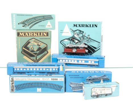 Märklin H0 Gauge Passenger and Goods Rolling Stock Track Level Crosing and Controller, 4051 DB blue First Class Express coach