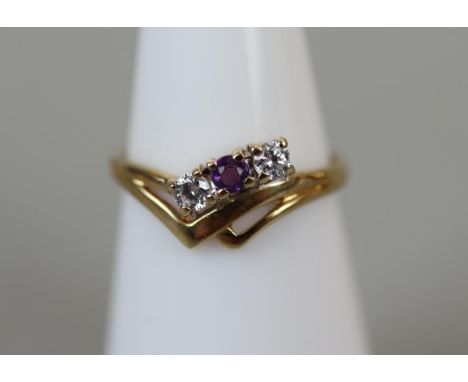 Gold amethyst set ring - Size H½ 