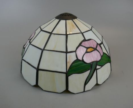 Tiffany style light shade 