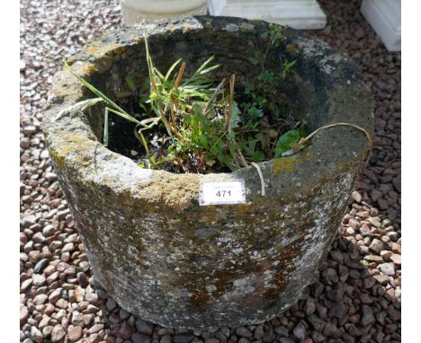 Round stone planter 