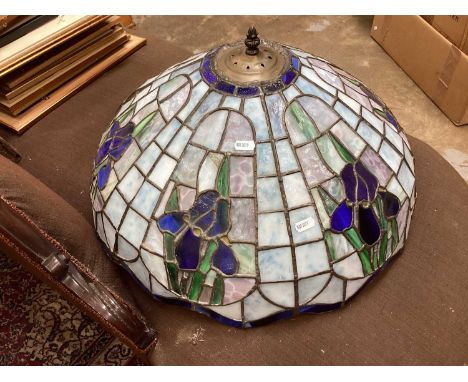 Tiffany style lamp shade and base