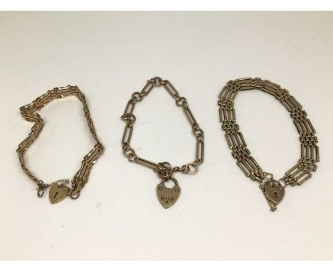 Three 9ct gold gate bracelets with padlock claspsTotal weight 20.5 grams