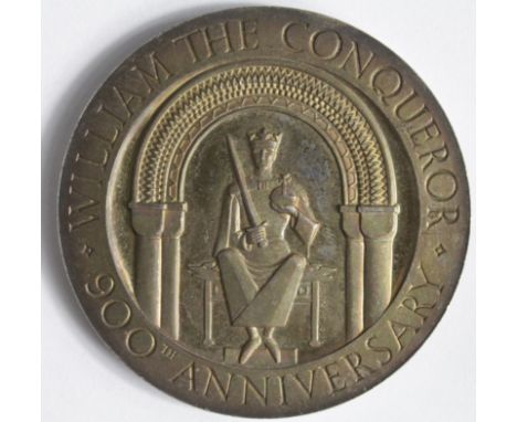 British Commemorative Medallion, silver(?) d.57mm, 82g: 900th Anniversary of the Battle of Hastings, by Spink, toned EF with 
