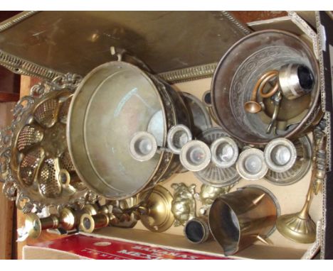 Assorted brassware to include candlesticks, a miniature Menorah, a miniature hunting horn, trench art scuttle etc 