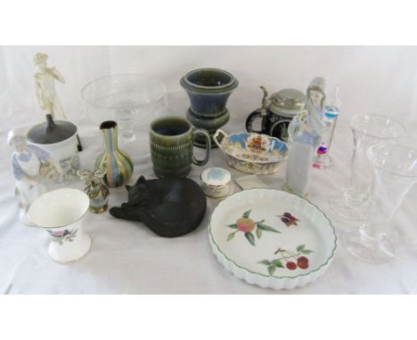 Assorted ceramics and glassware inc Royal Worcester, Lladro & Wedgwood