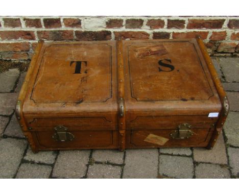 Travelling trunk by Otto Meissner, Metz