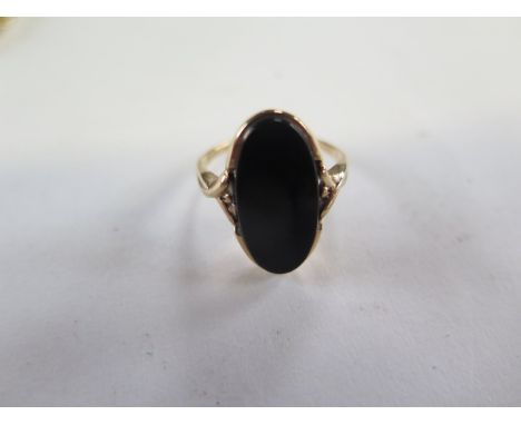 A 10ct gold signet ring, approx 3.8 grams, some usage scratches, generally good 